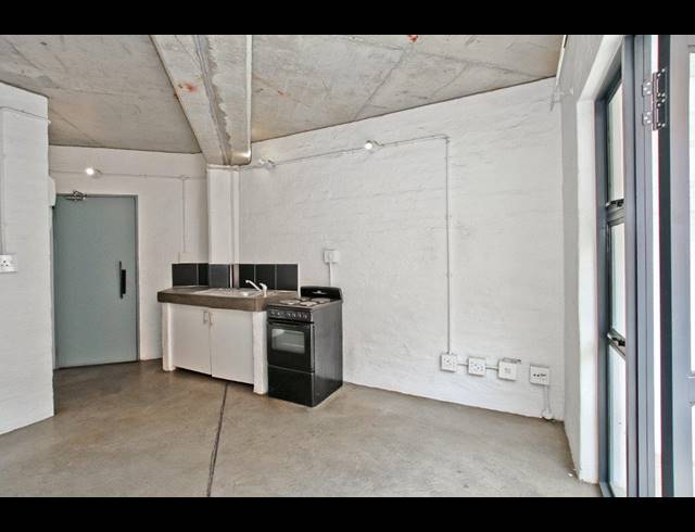 0.5 BEDROOM APARTMENT FOR SALE IN MABONENG